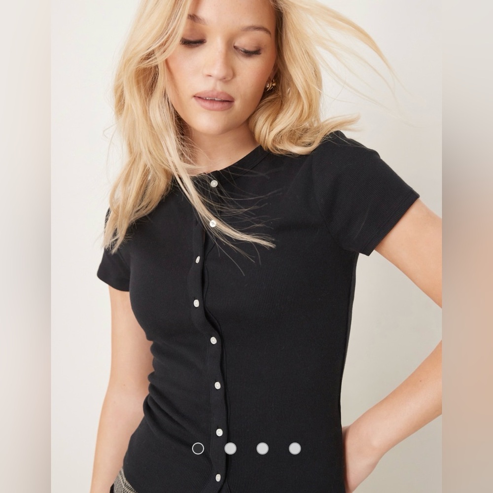 Abercrombie & Fitch Black Ribbed Short-Sleeve Button Front Top